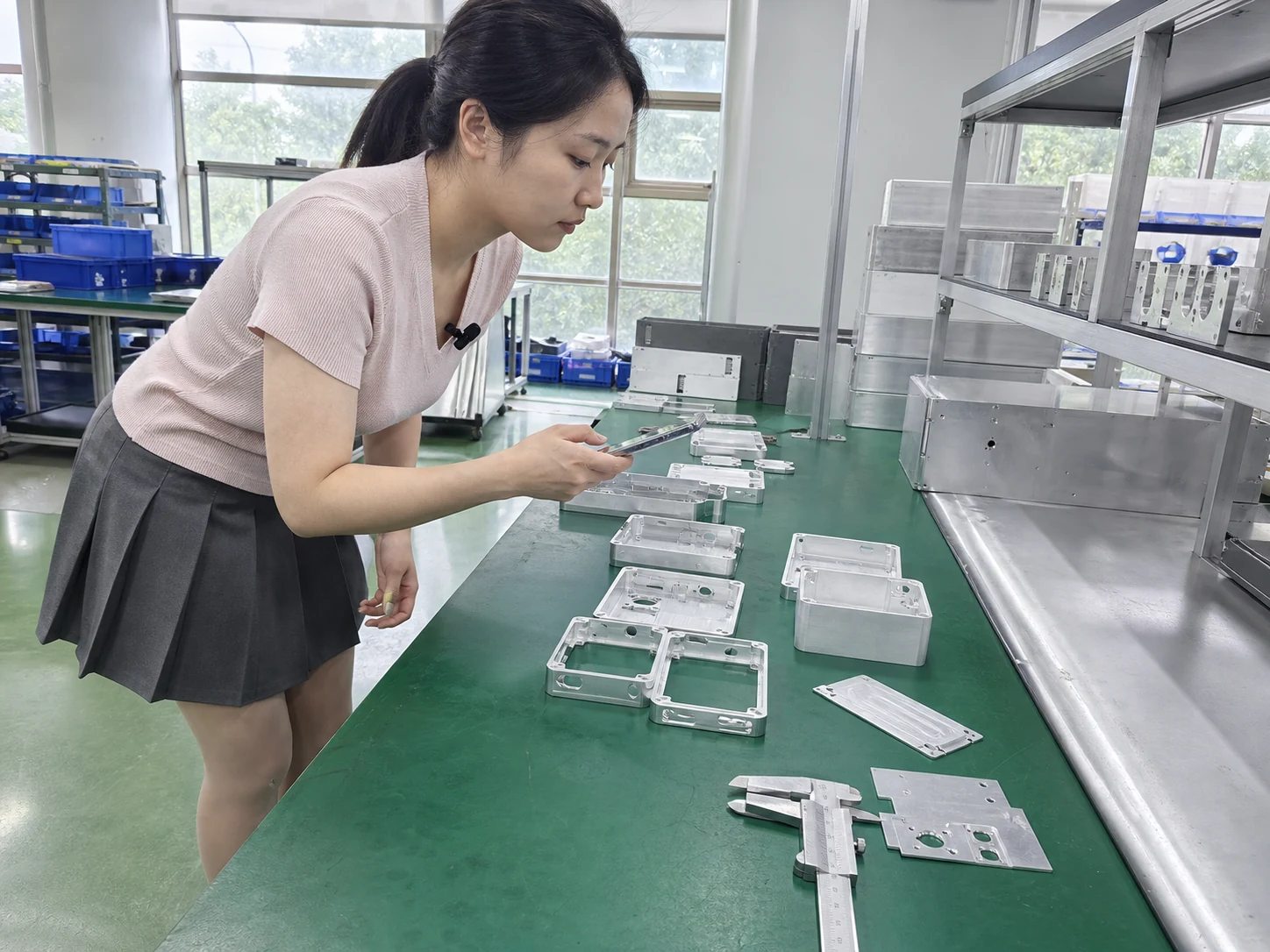 精密铝合金外壳样件、图纸与报价条件现场核对